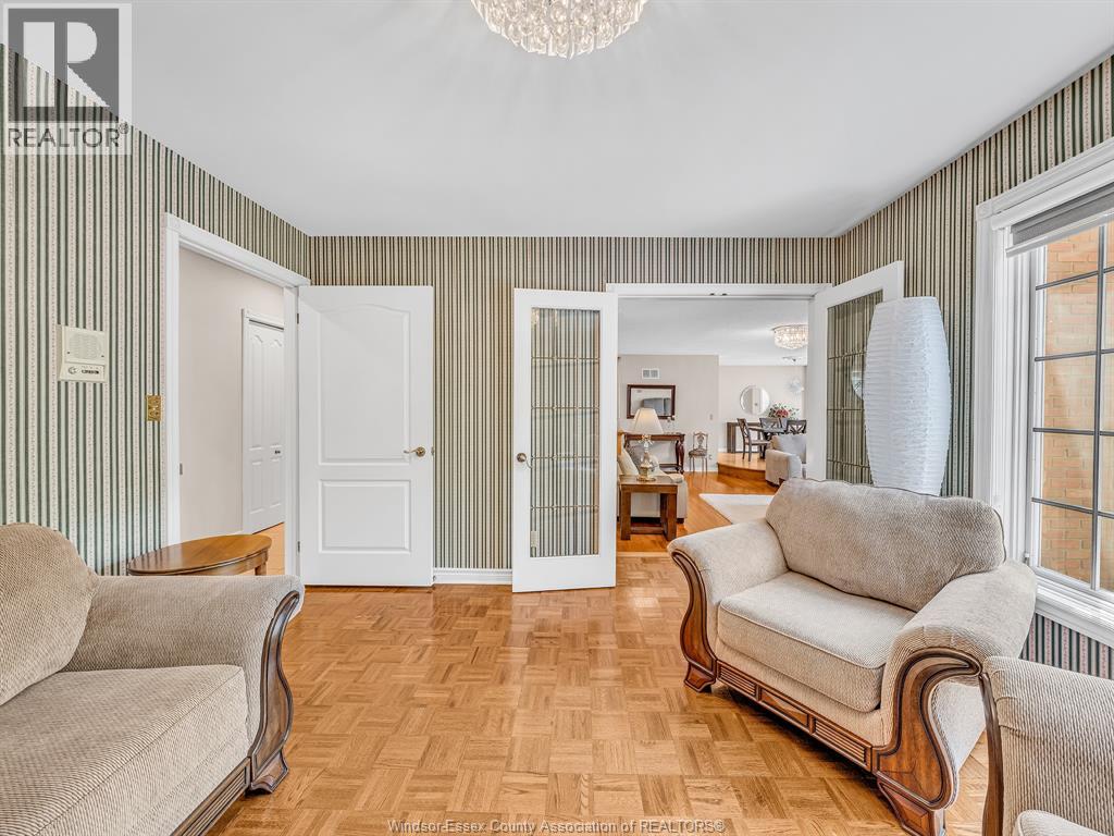 299 RUSSEL WOODS DRIVE - 21