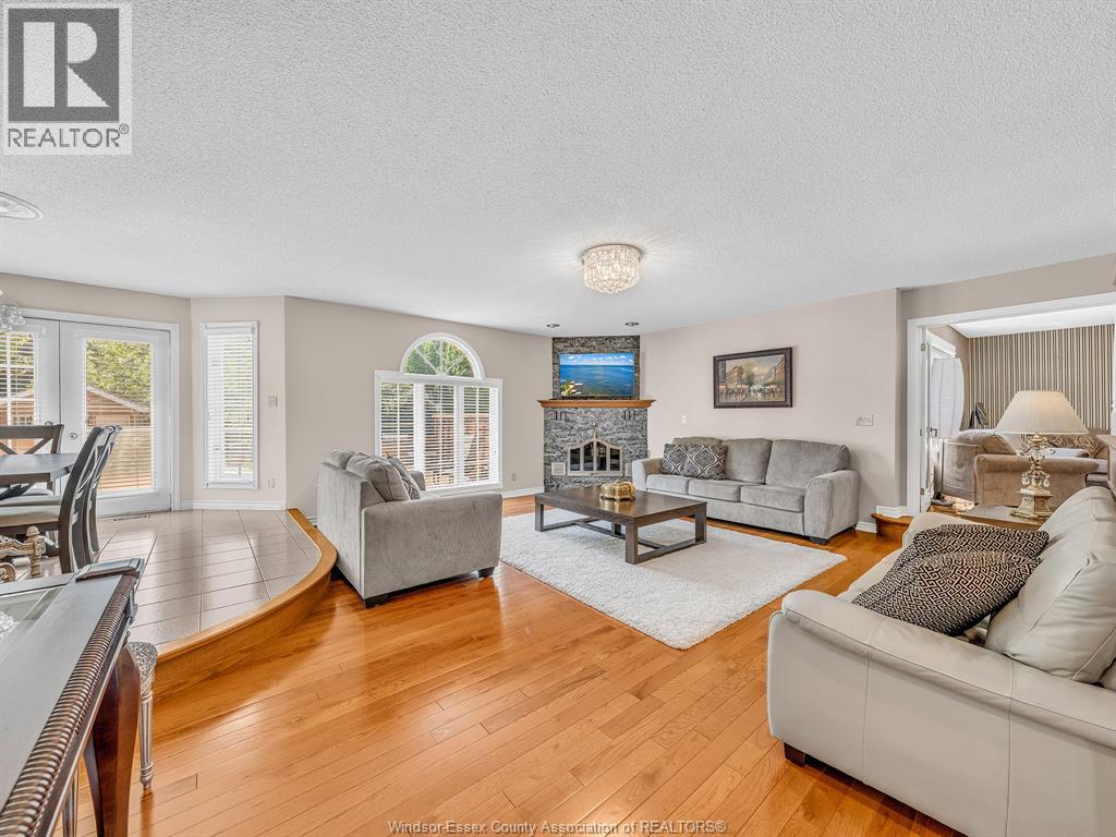 299 RUSSEL WOODS DRIVE - 18