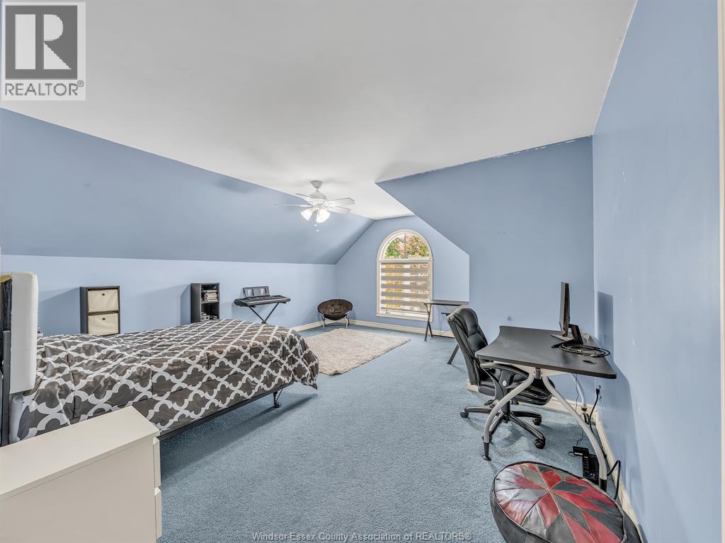 299 RUSSEL WOODS DRIVE - 35