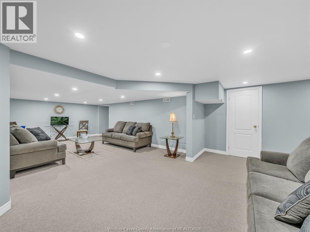 299 RUSSEL WOODS DRIVE - 39