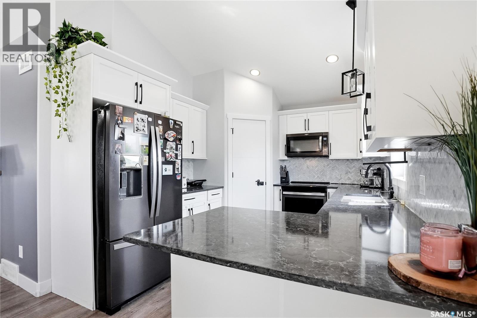 172 Thakur STREET - 11