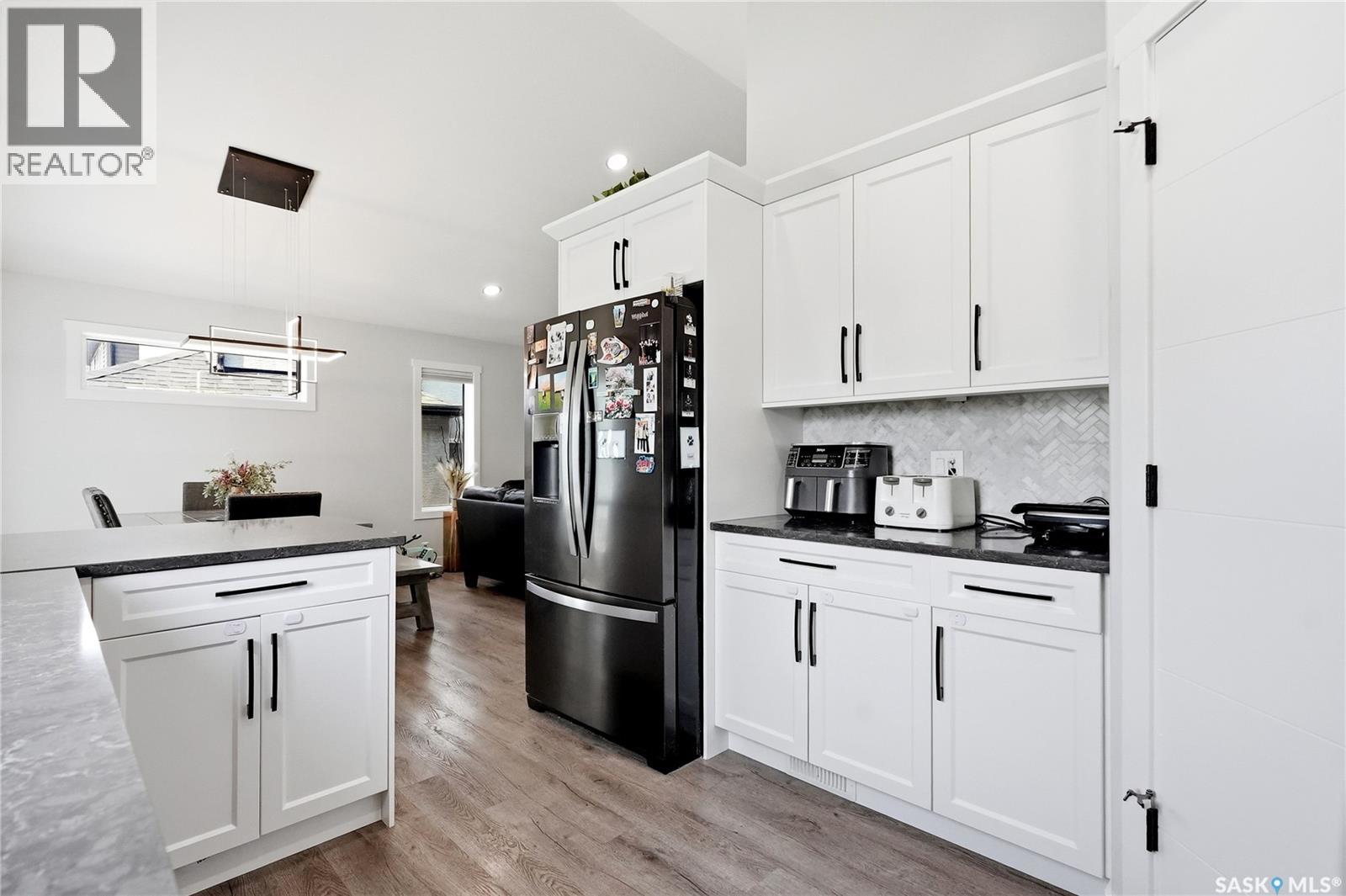 172 Thakur STREET - 16