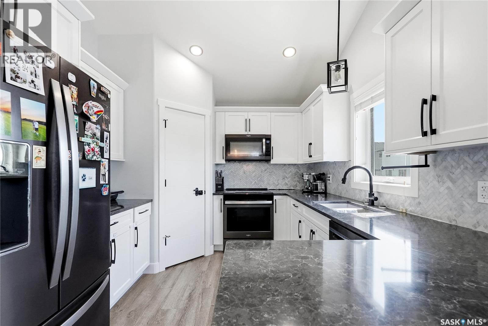 172 Thakur STREET - 17