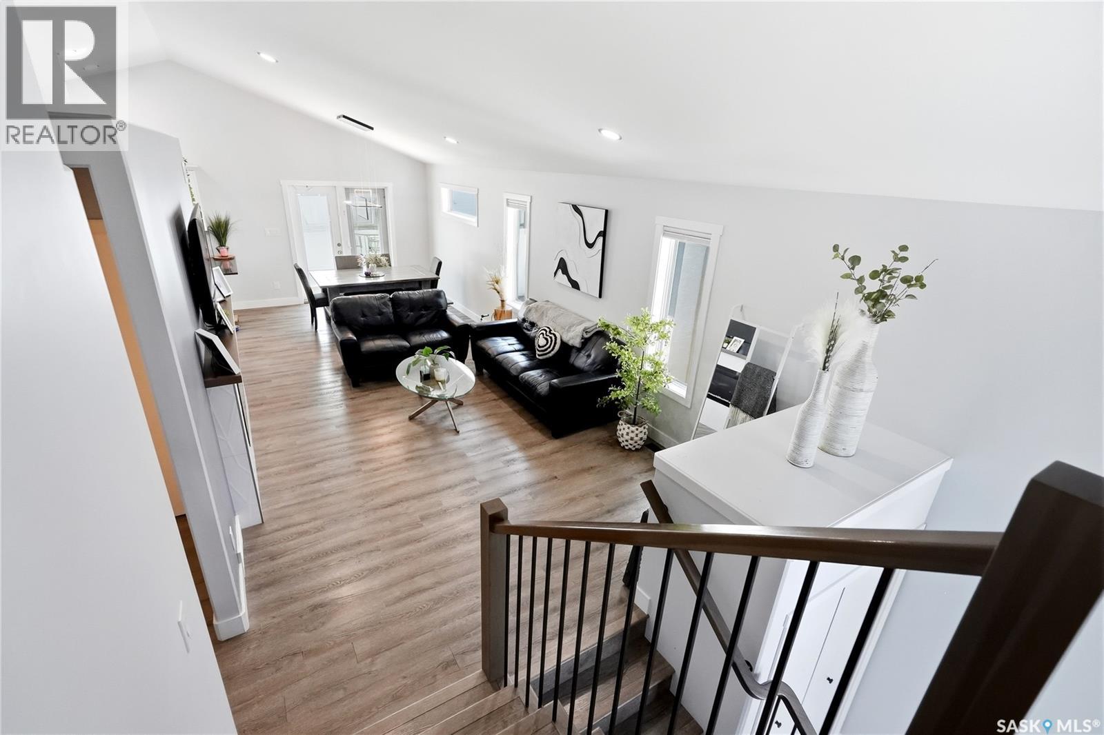 172 Thakur STREET - 18