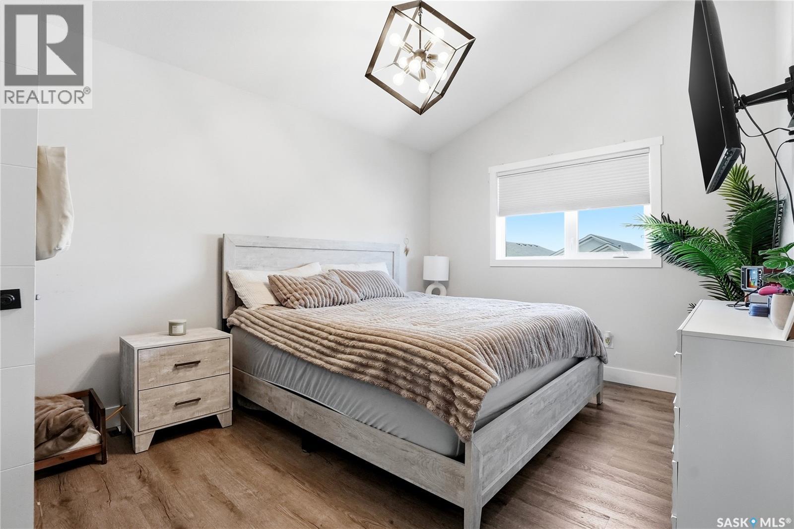 172 Thakur STREET - 21