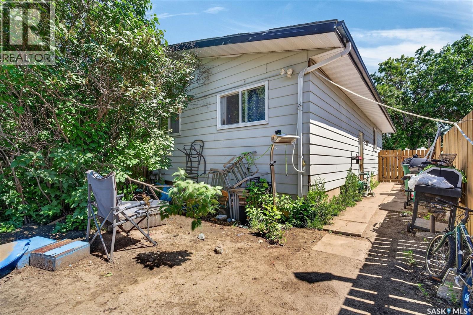 #A/B 811 Steeves AVENUE - 23