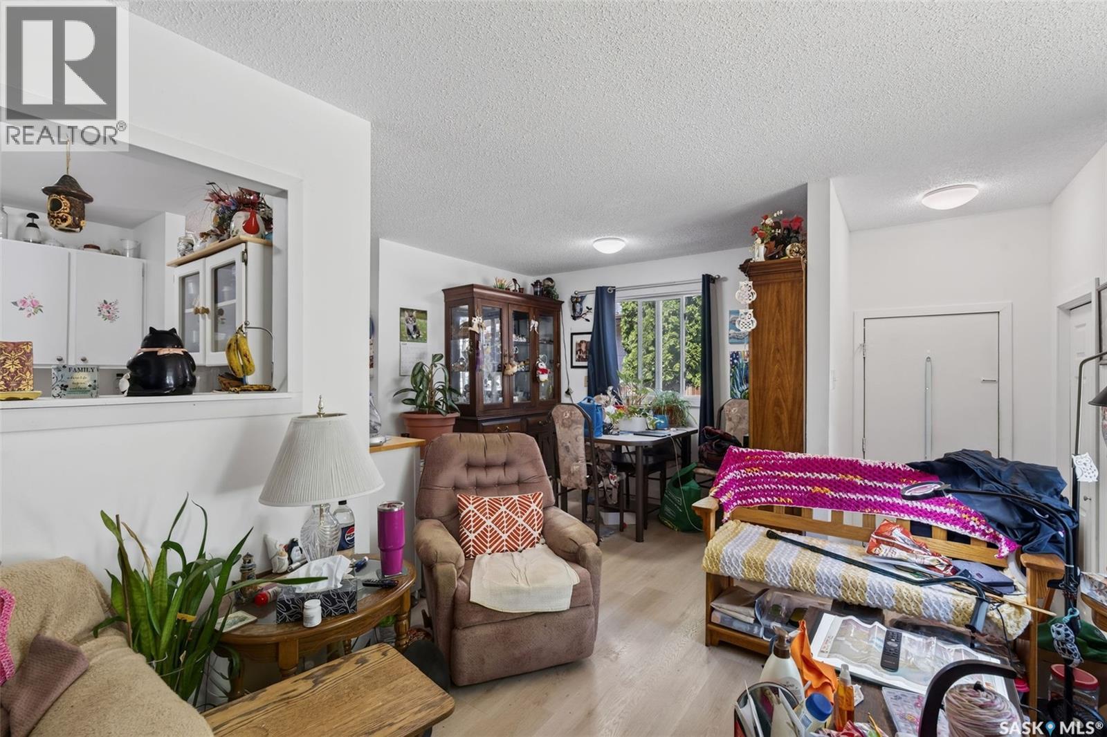 #A/B 811 Steeves AVENUE - 33