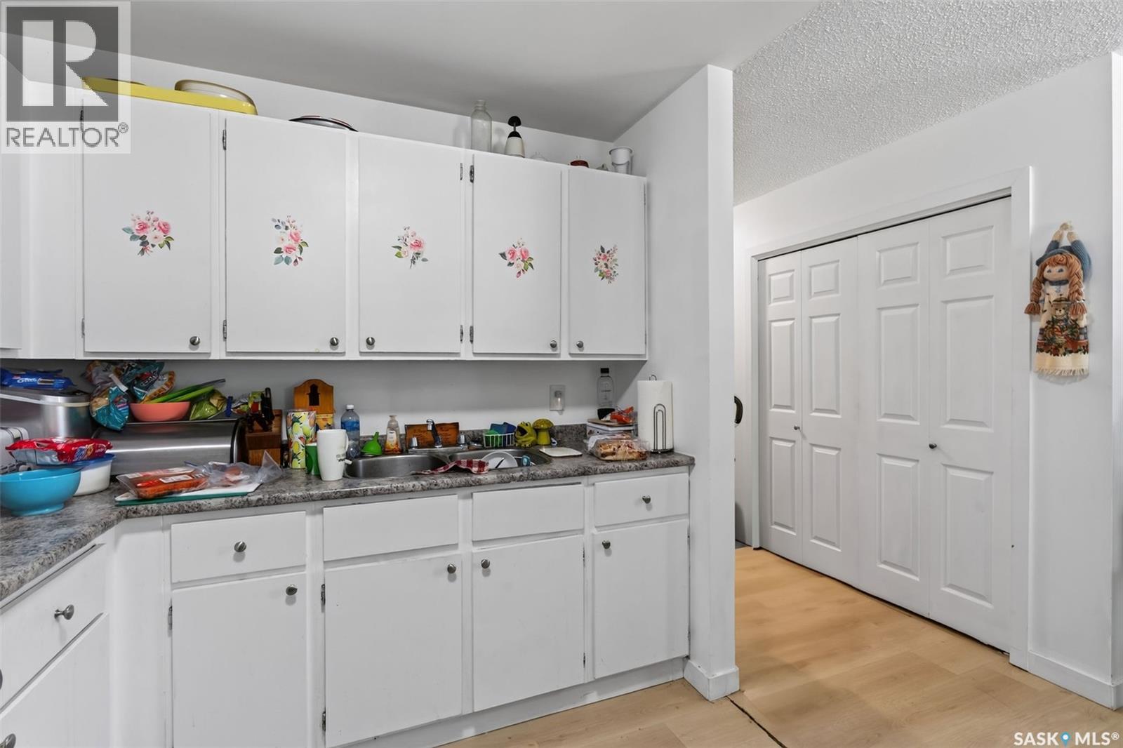 #A/B 811 Steeves AVENUE - 38