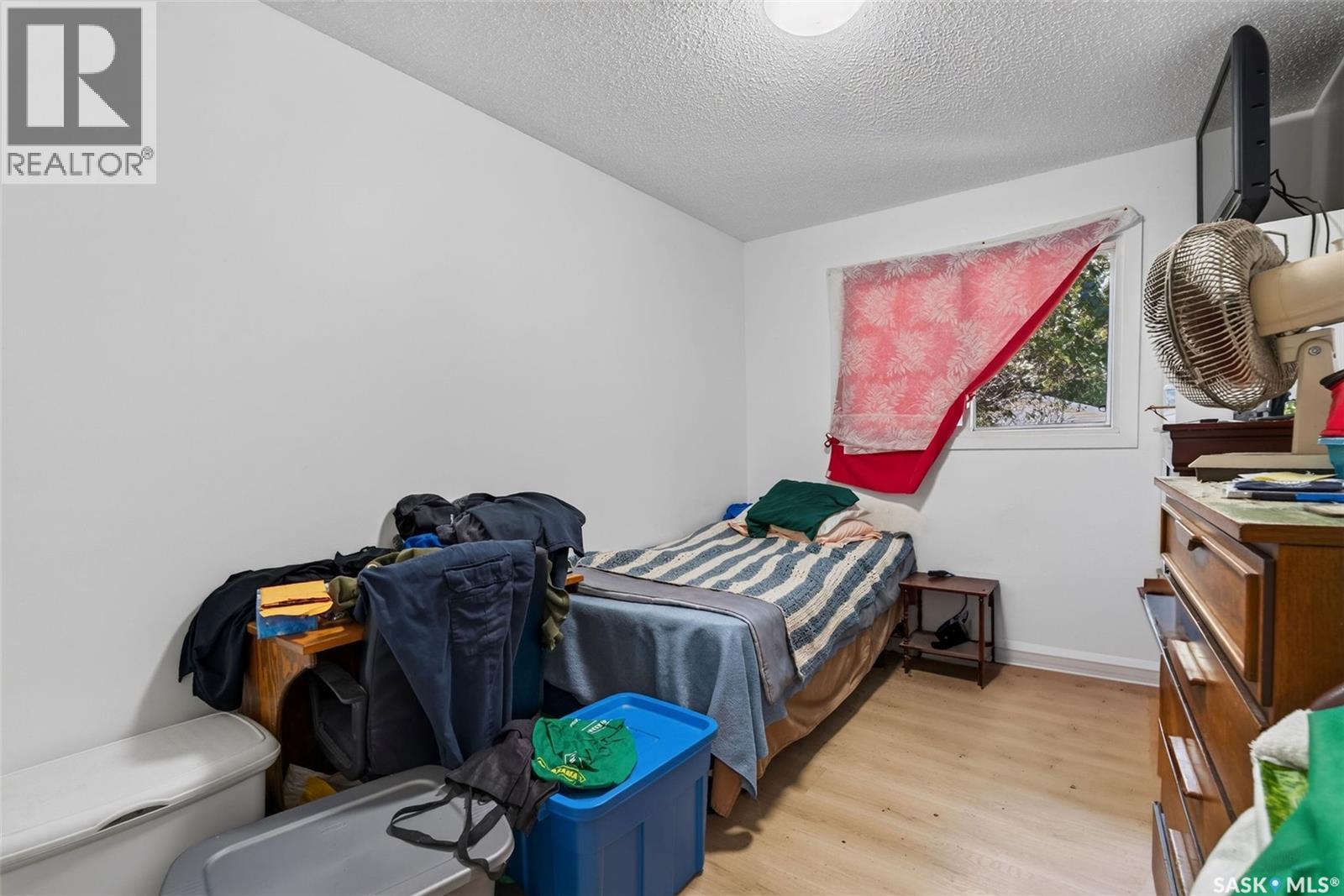 #A/B 811 Steeves AVENUE - 44