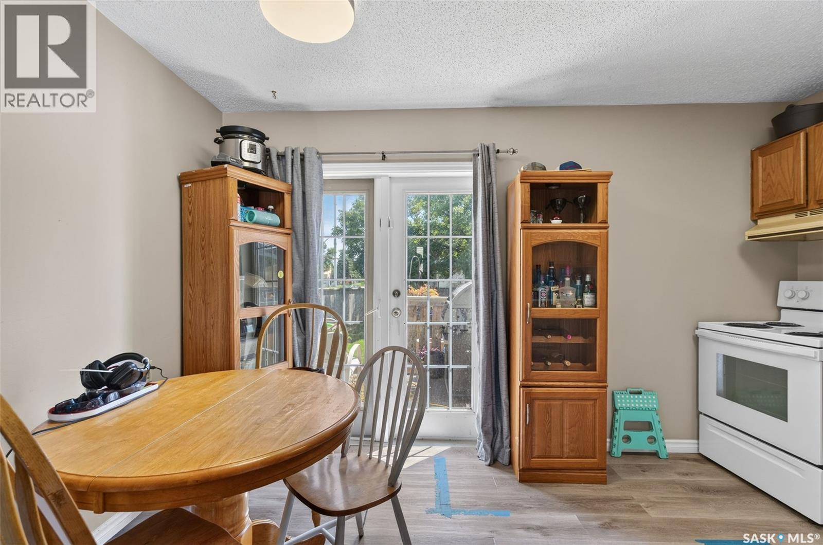 #103-105 Davies ROAD - 12