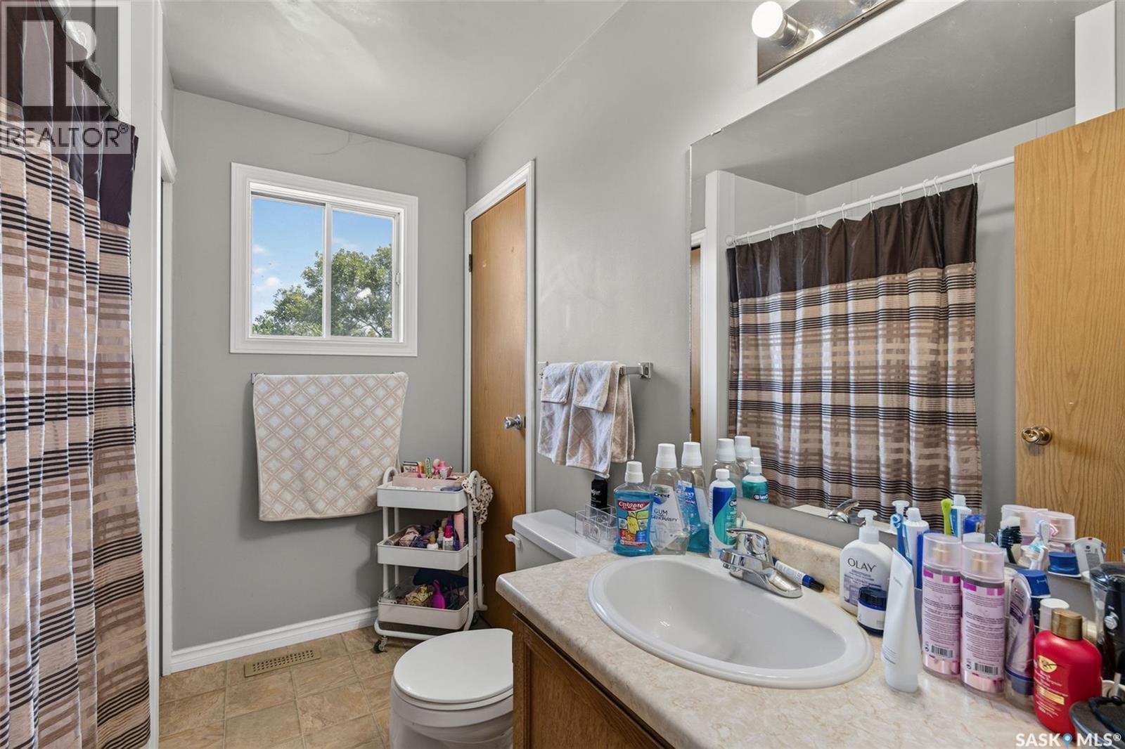 #103-105 Davies ROAD - 14