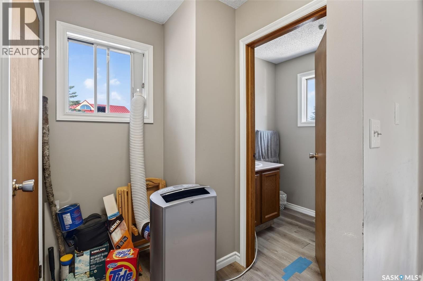 #103-105 Davies ROAD - 19