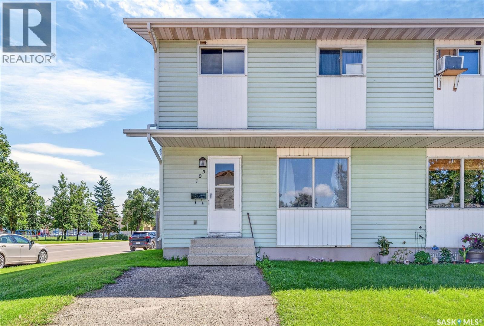 #103-105 Davies ROAD - 2