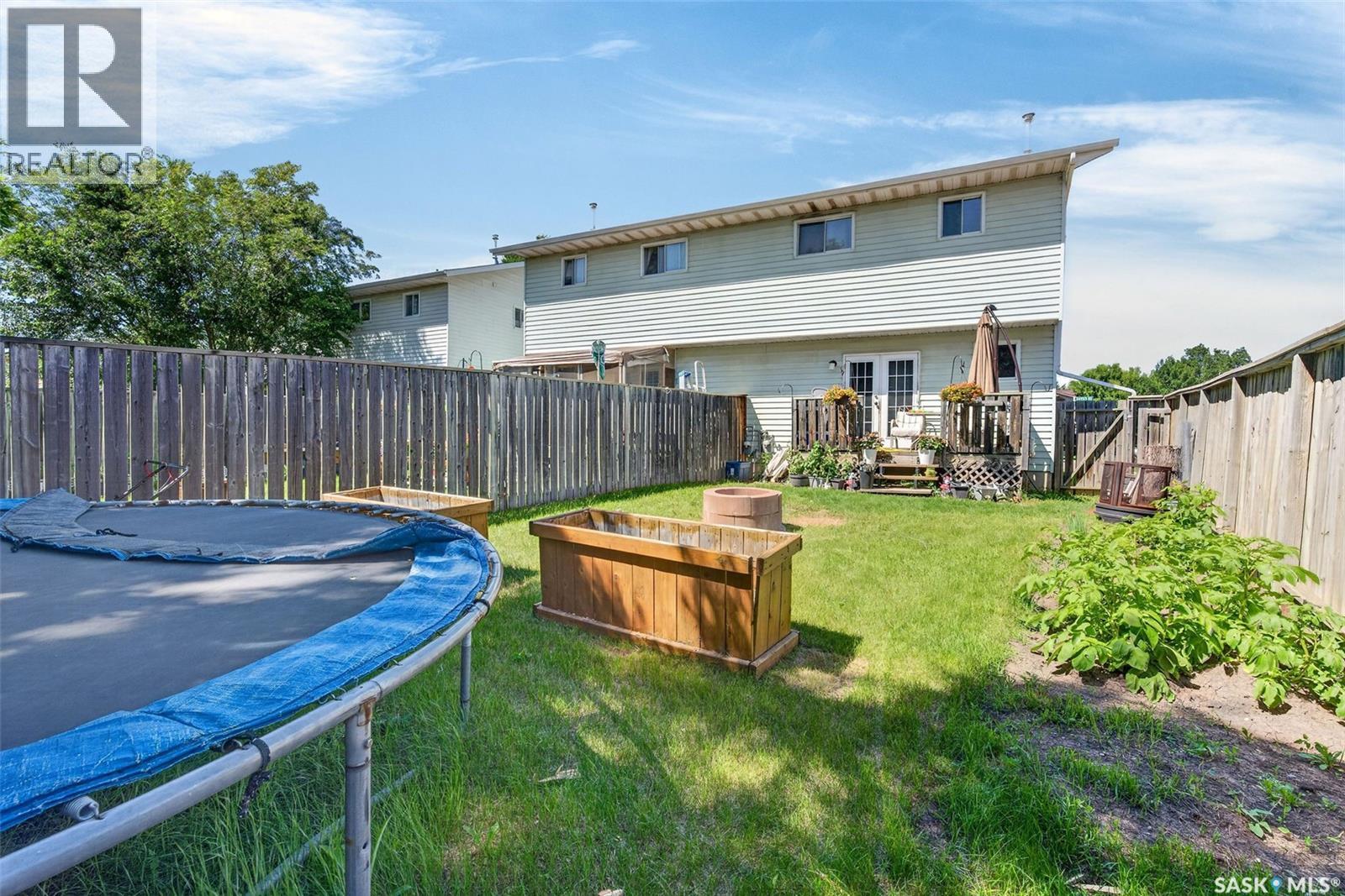 #103-105 Davies ROAD - 26