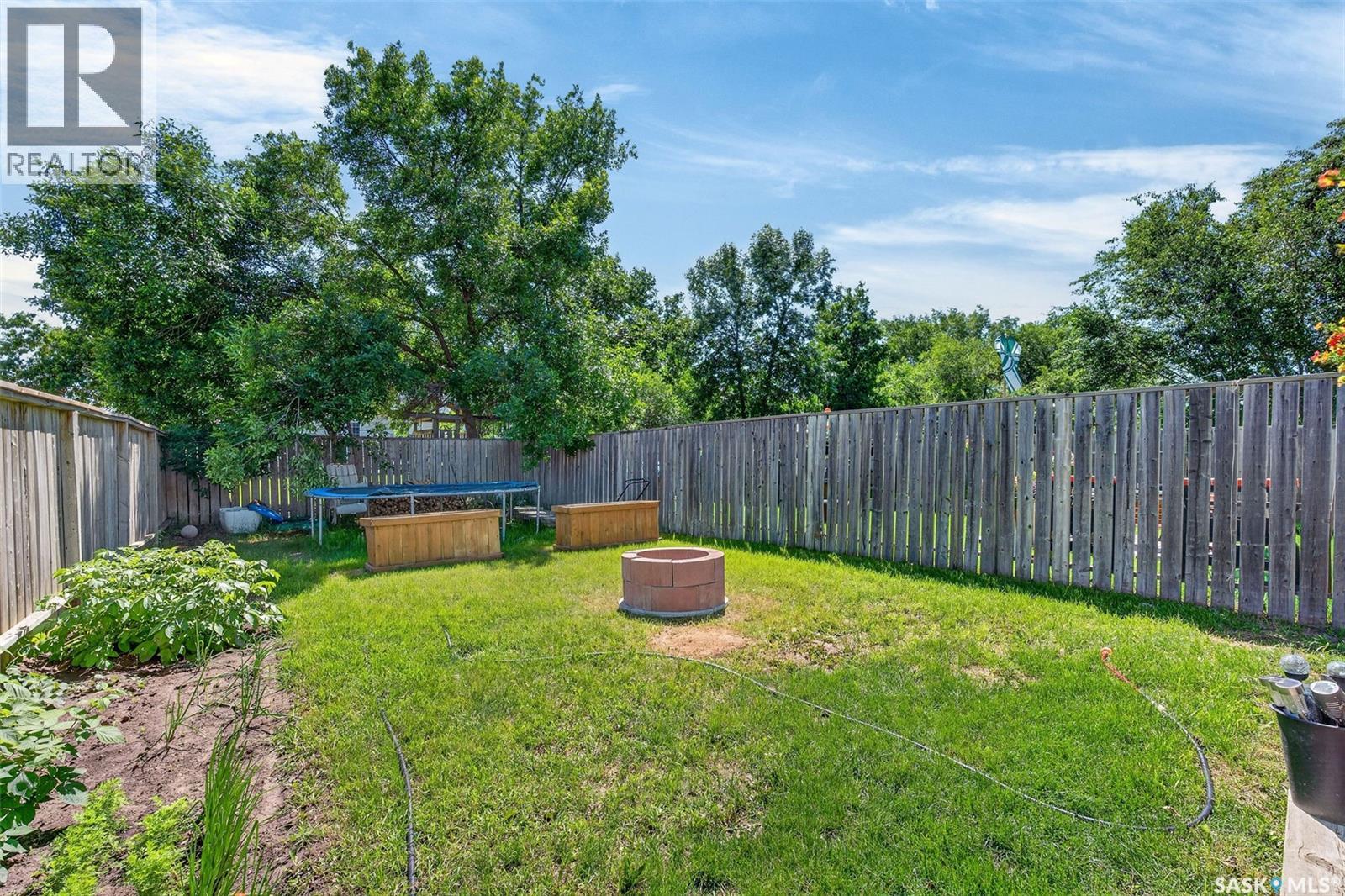 #103-105 Davies ROAD - 27