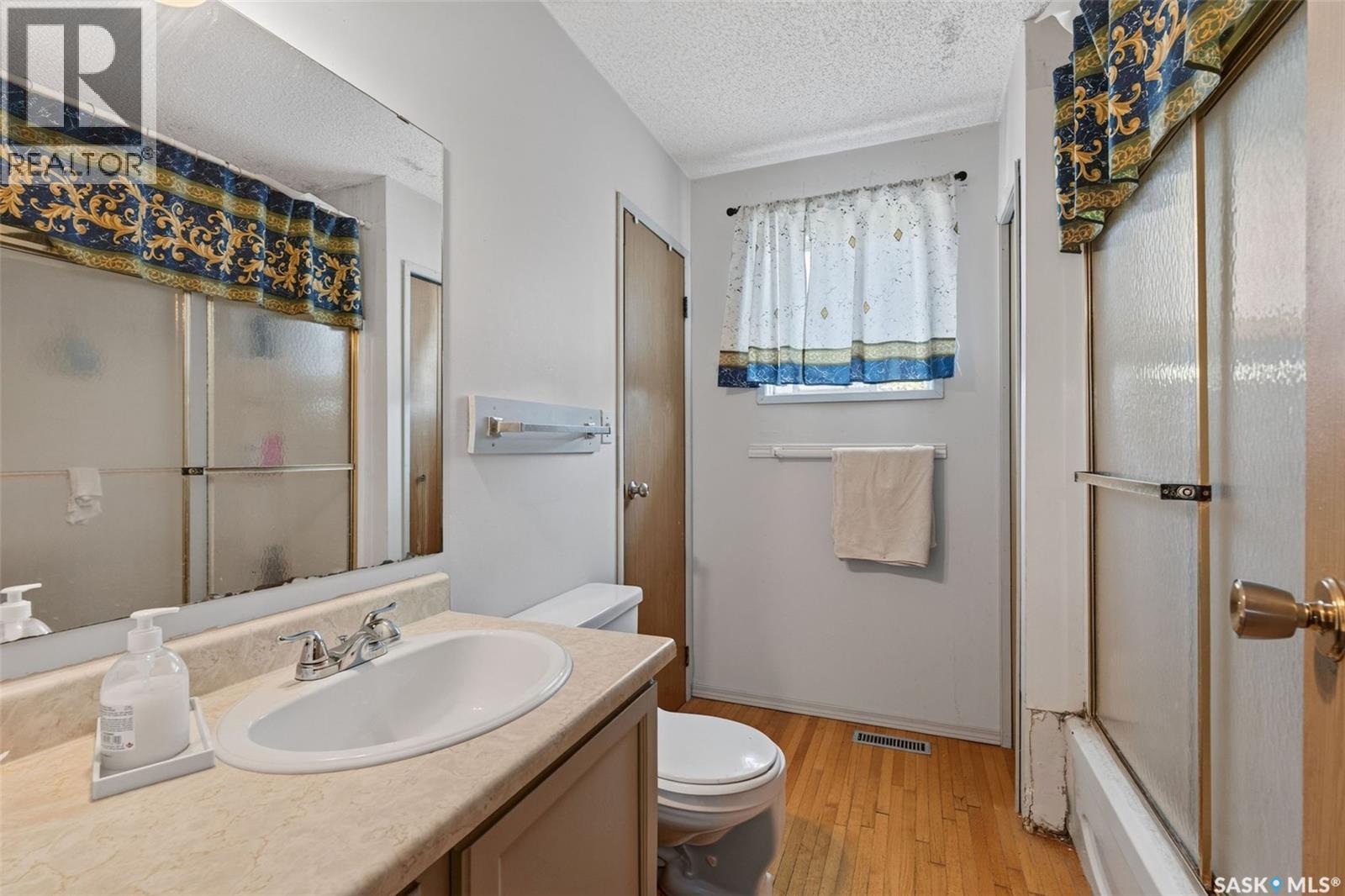 #103-105 Davies ROAD - 47