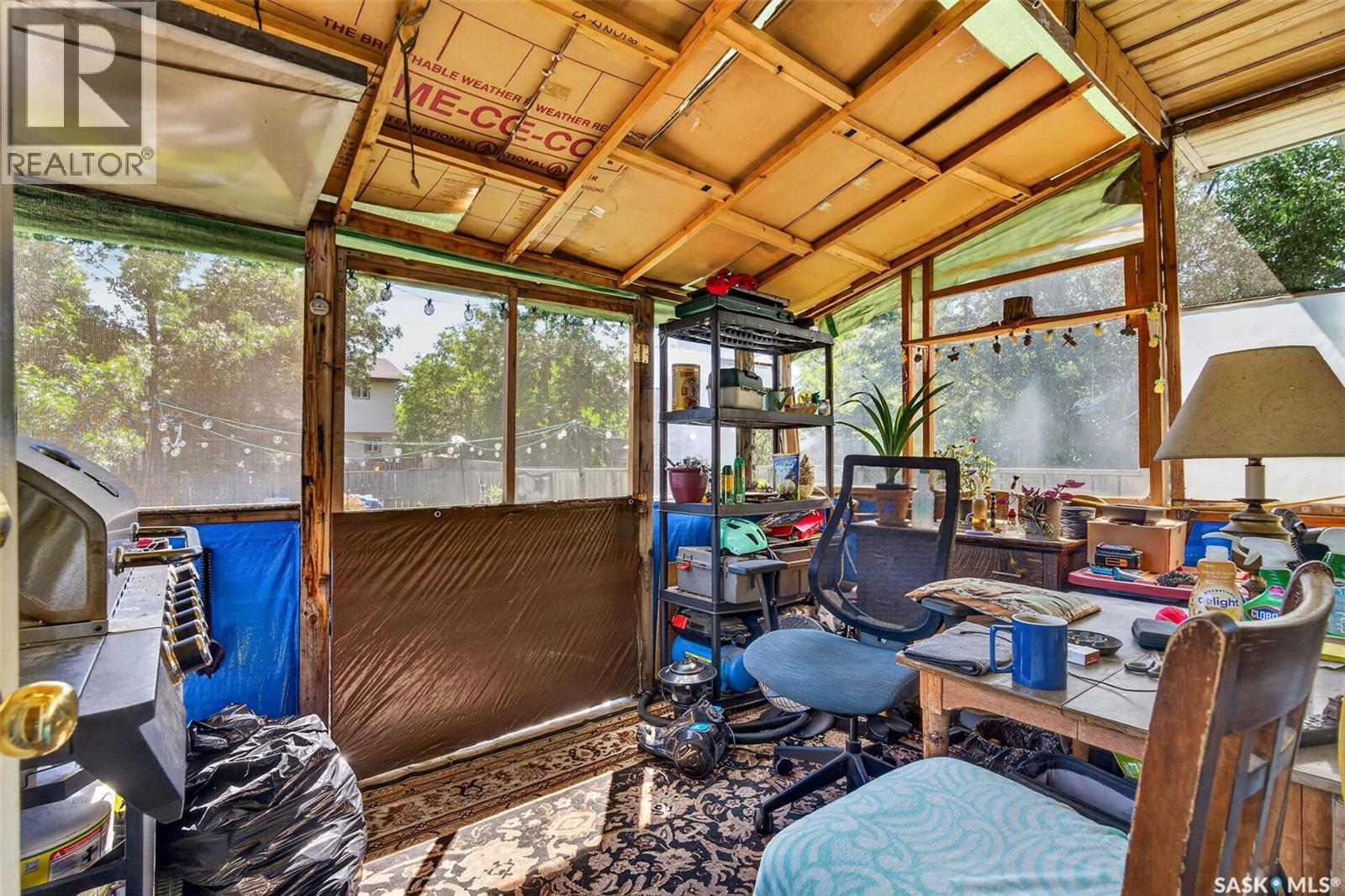#103-105 Davies ROAD - 55