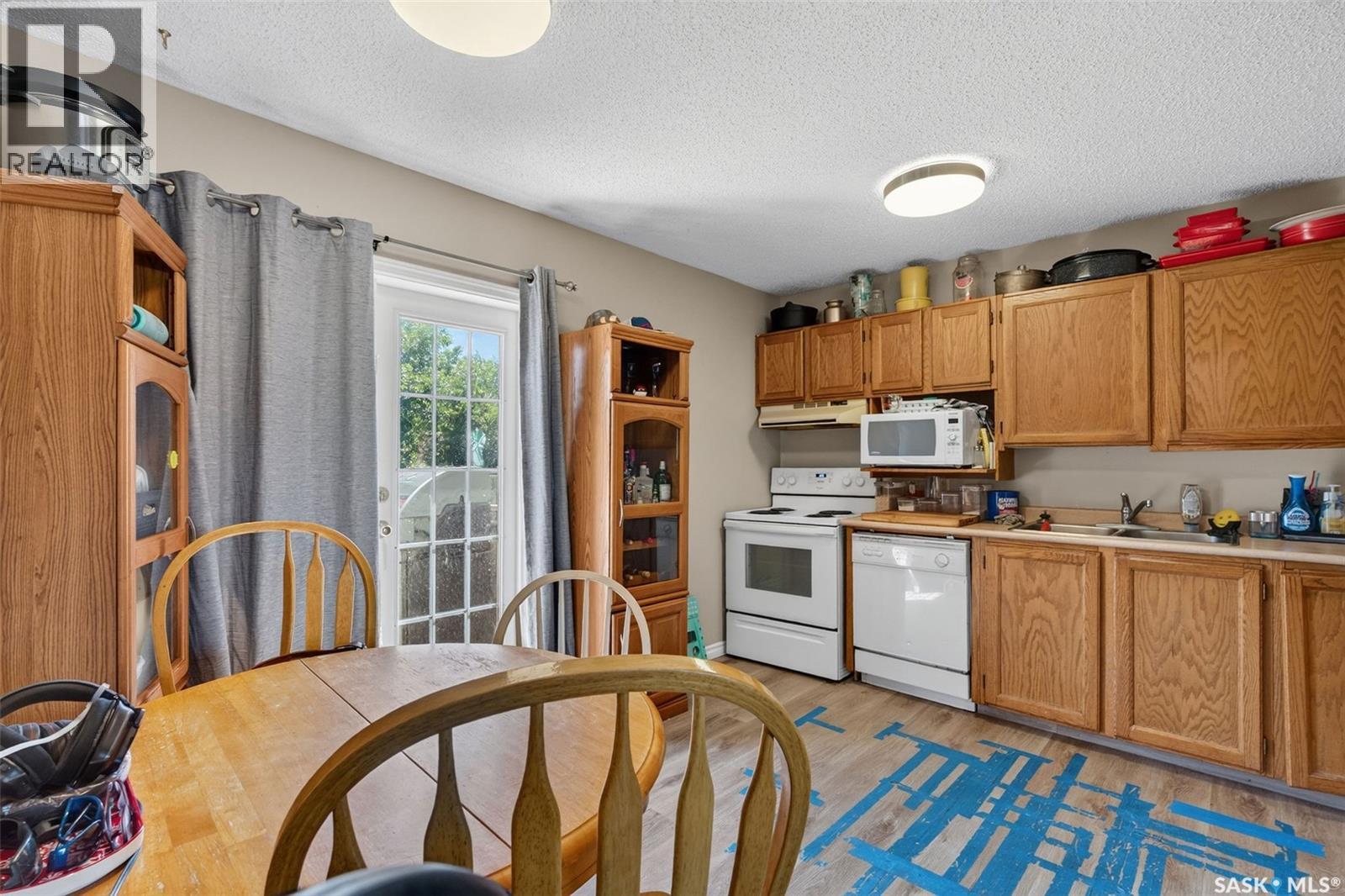 #103-105 Davies ROAD - 8