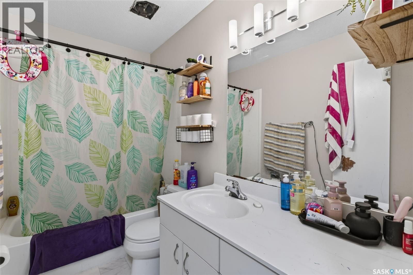 #2231-2233 St Andrews AVENUE - 15