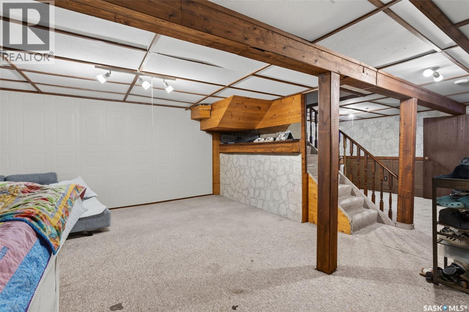 #2231-2233 St Andrews AVENUE - 21