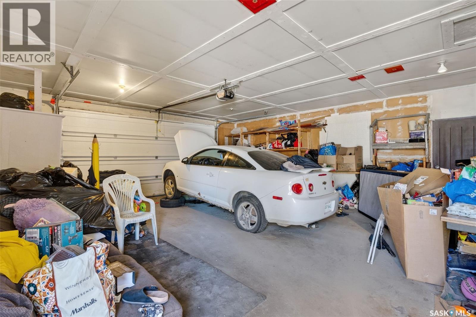 #2231-2233 St Andrews AVENUE - 32