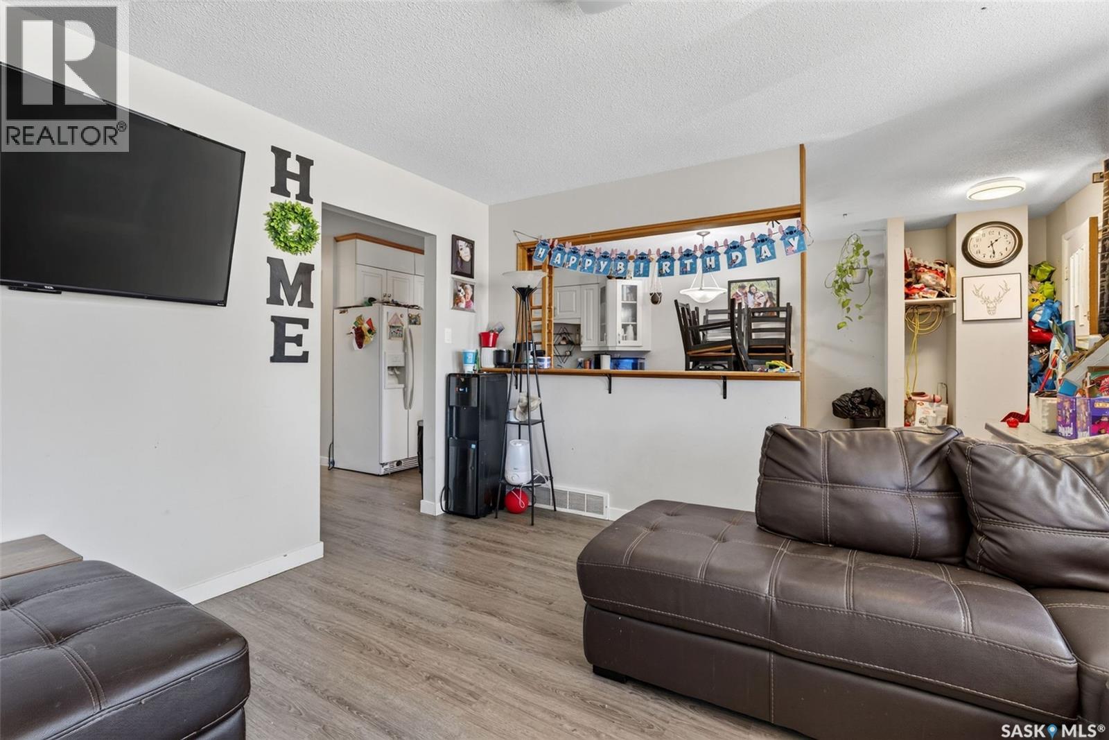 #2231-2233 St Andrews AVENUE - 6