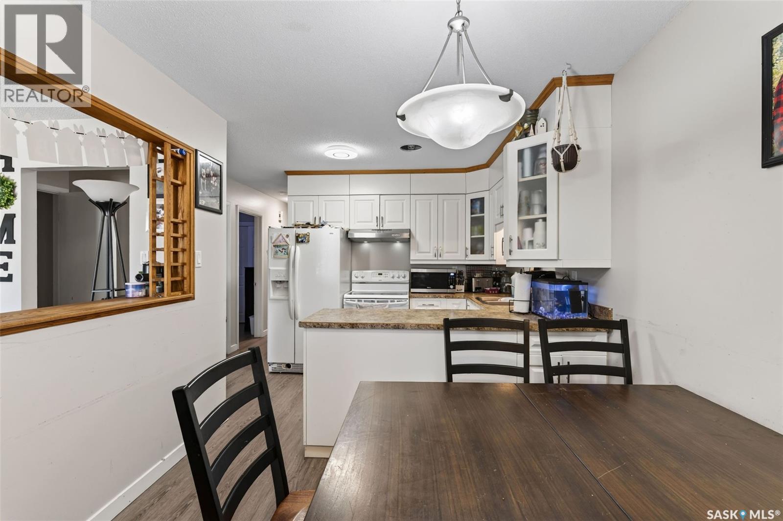 #2231-2233 St Andrews AVENUE - 9