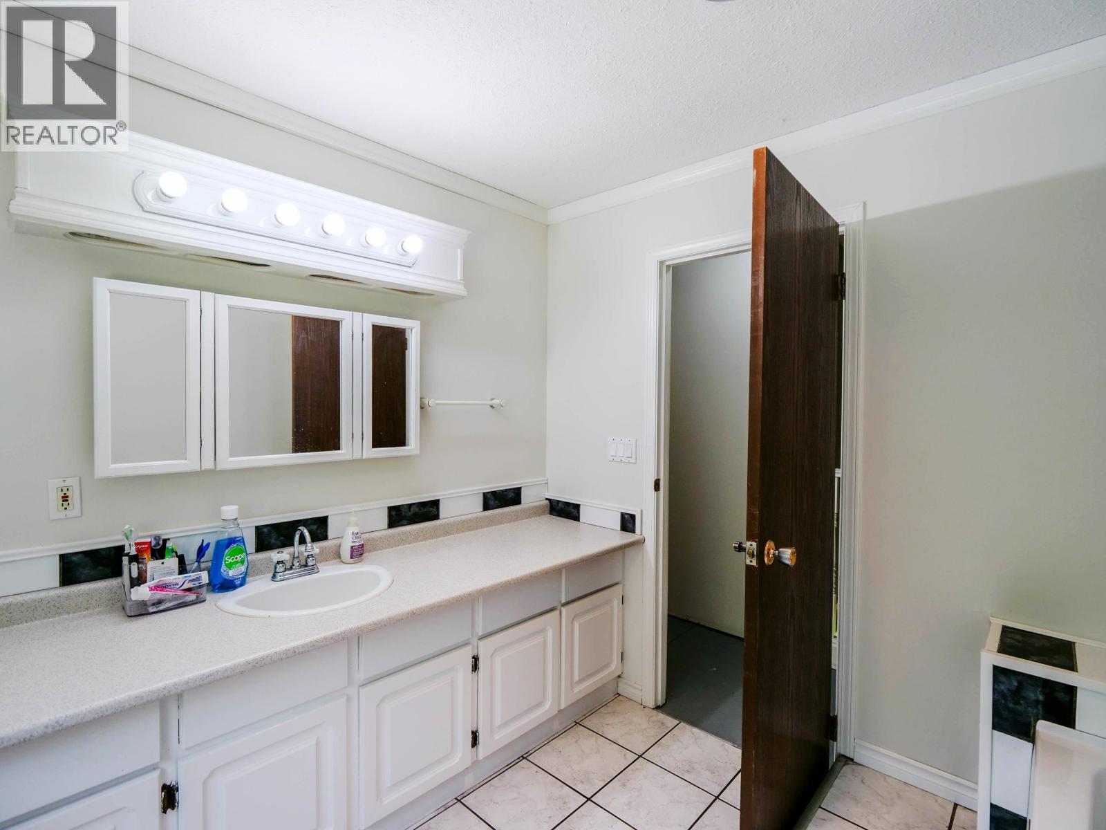 4304 N 97 HIGHWAY - 15