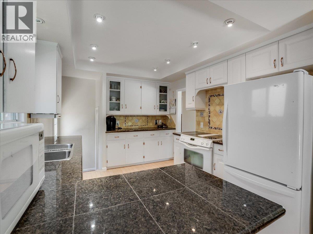 635 Jacobs Street - 2