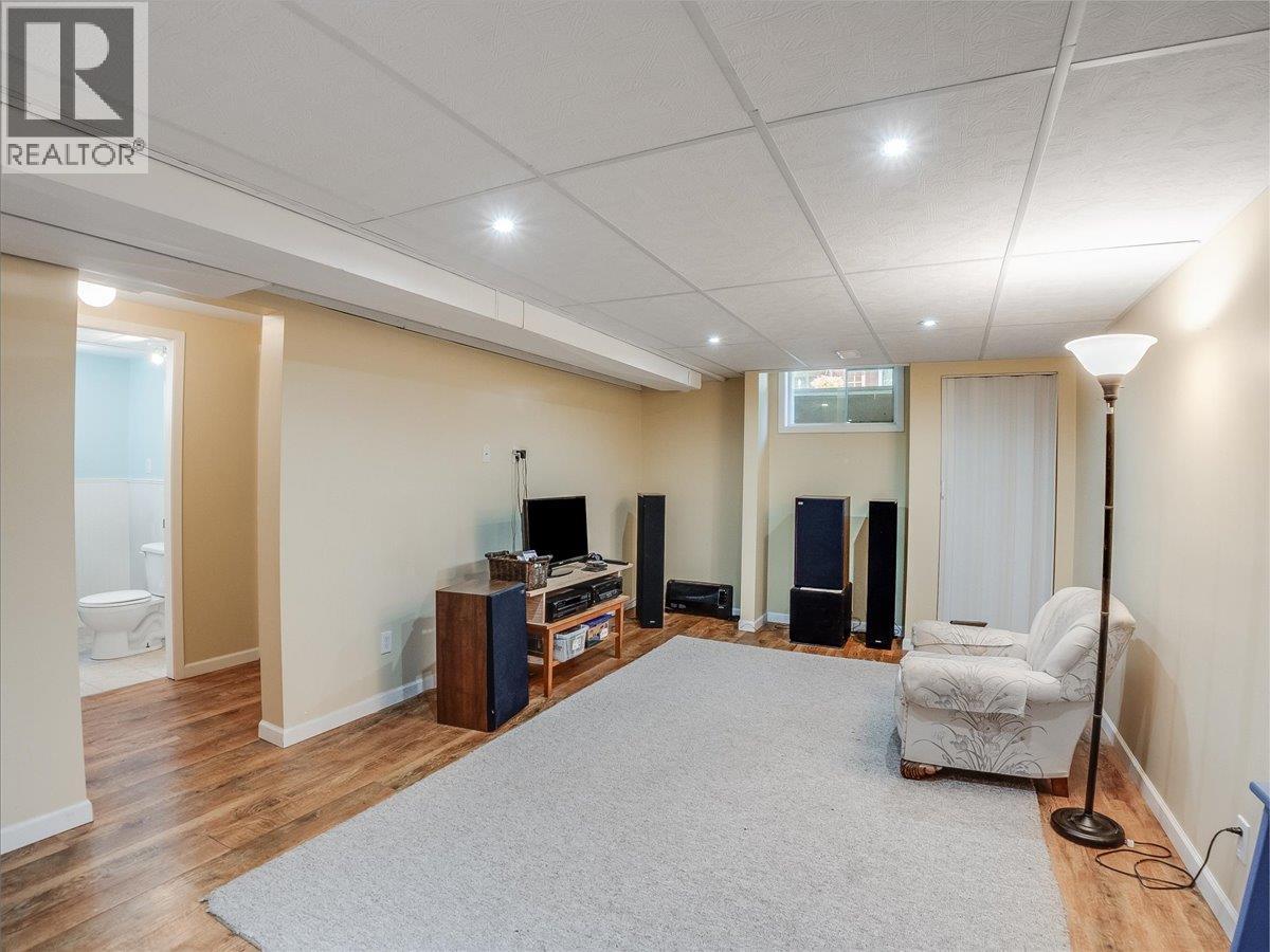 635 Jacobs Street - 29