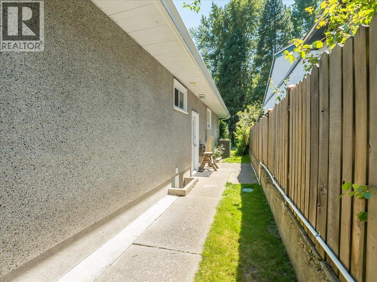 635 Jacobs Street - 38