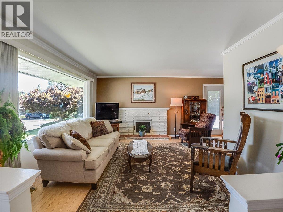 635 Jacobs Street - 10