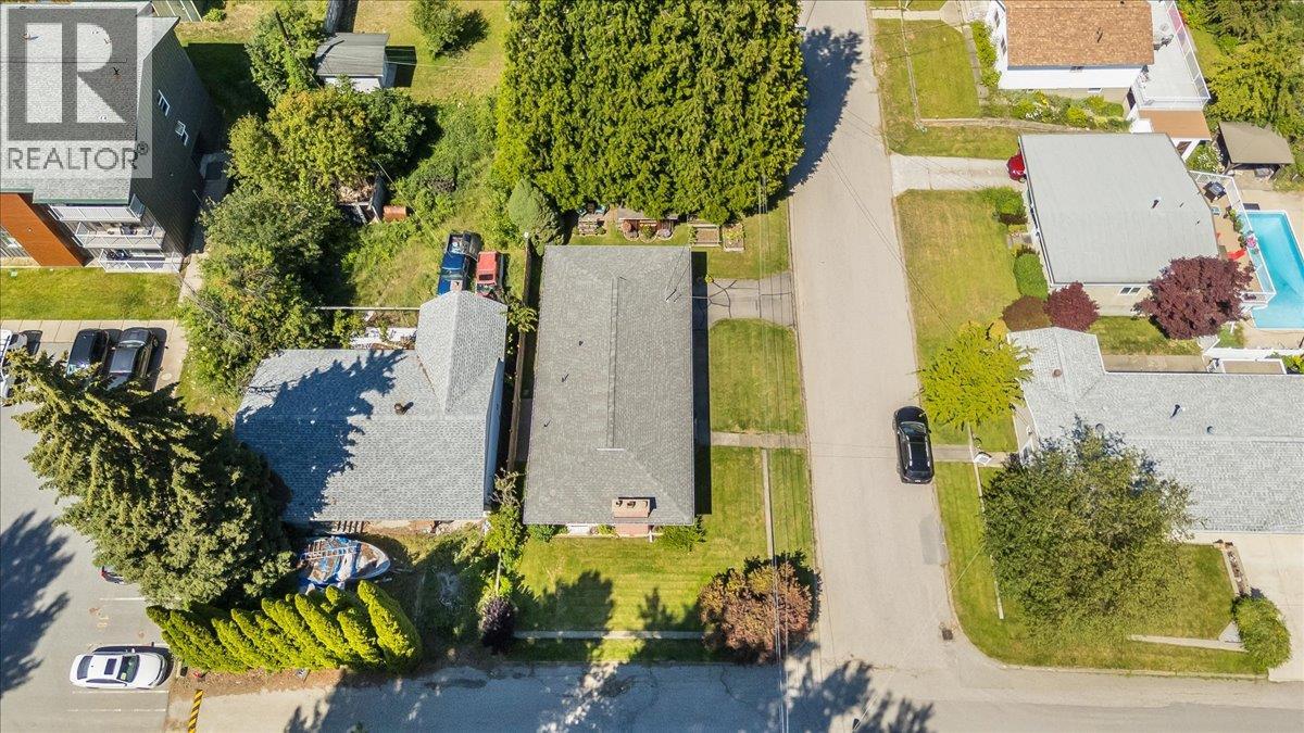 635 Jacobs Street - 48