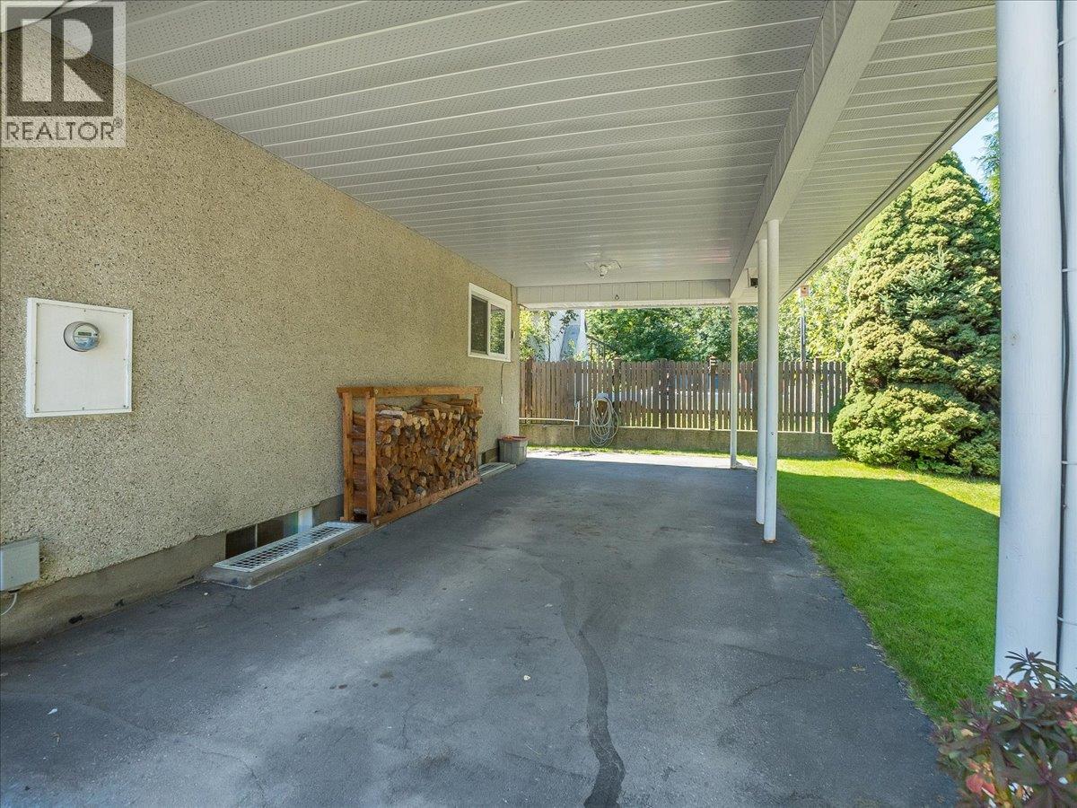 635 Jacobs Street - 36