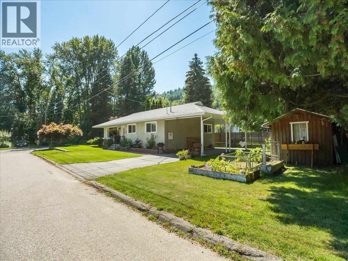 635 Jacobs Street - 52