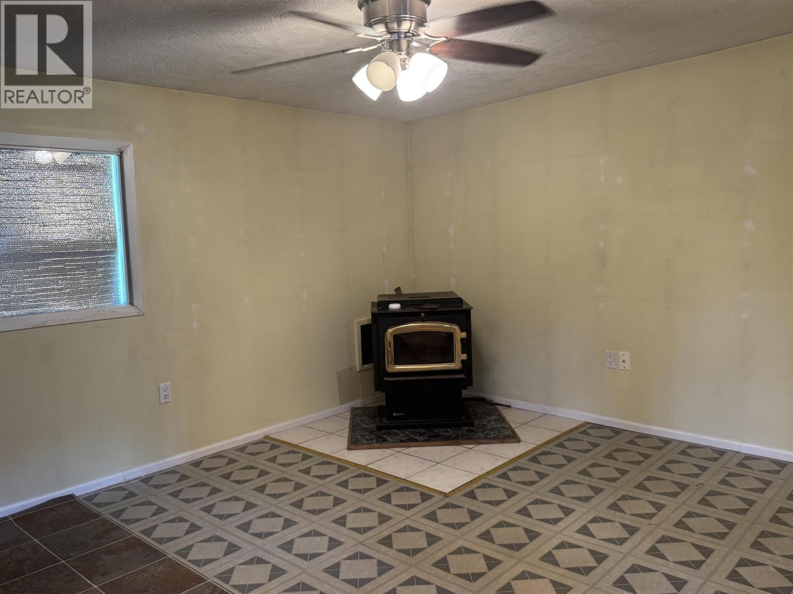 #9 2725 DUBOIS ROAD - 8