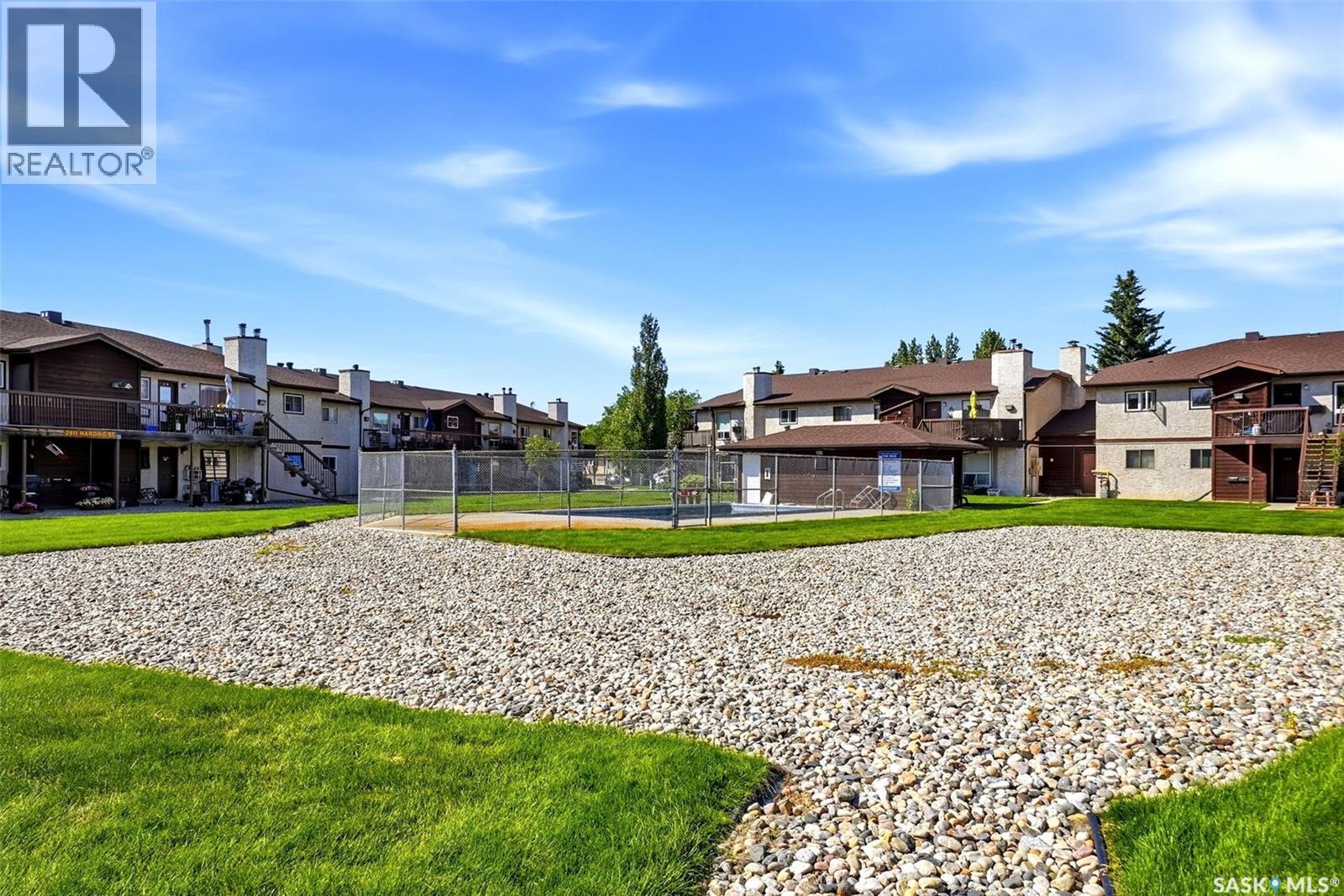#102 2921 Harding STREET - 21