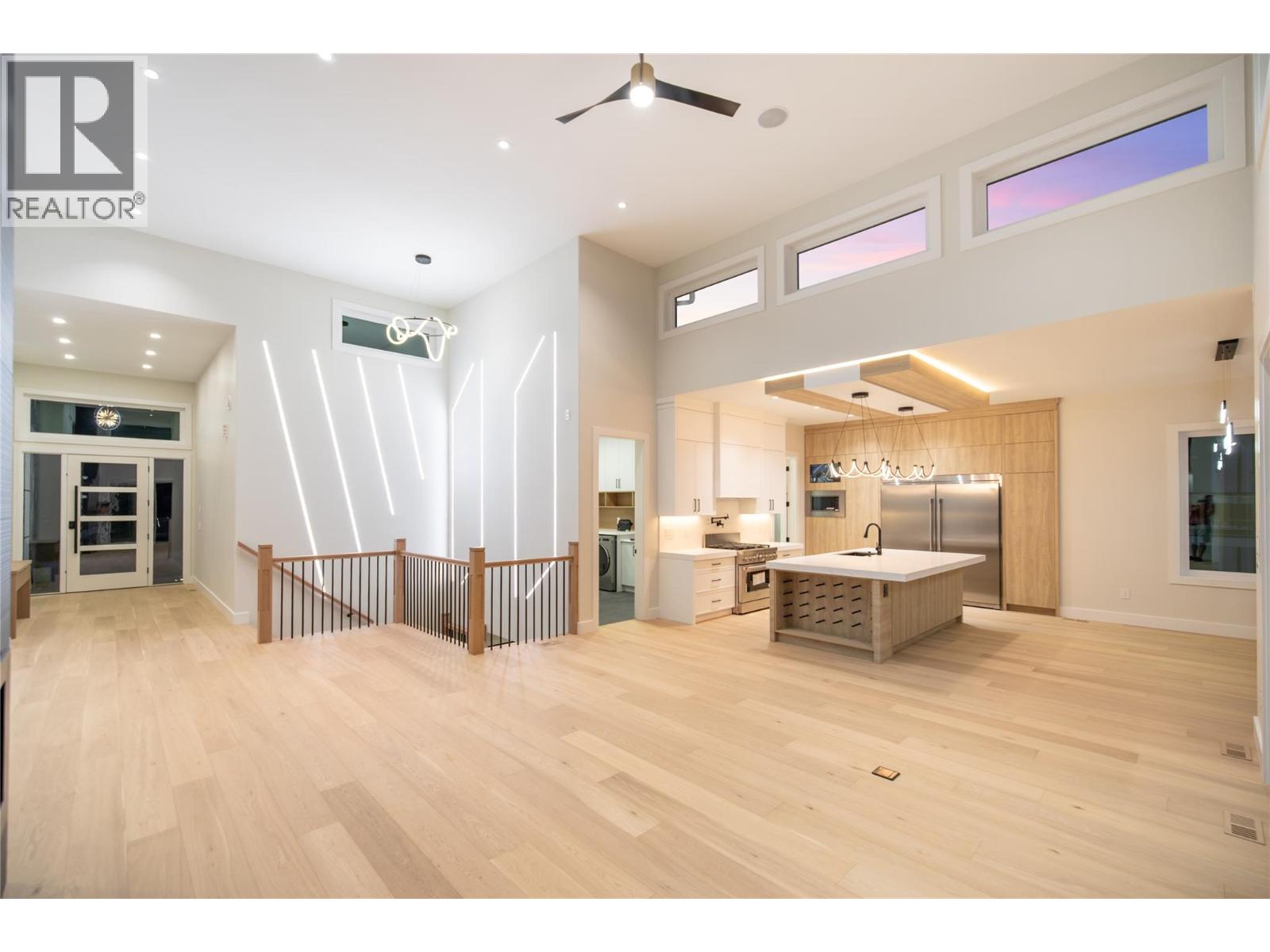  979 Loseth Drive, Kelowna