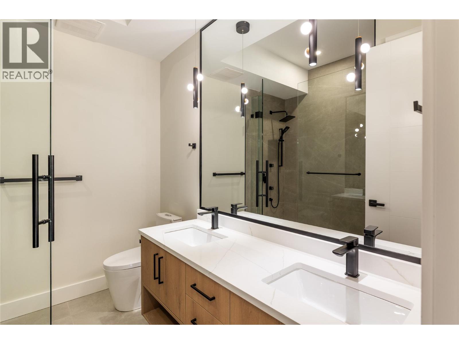  979 Loseth Drive, Kelowna