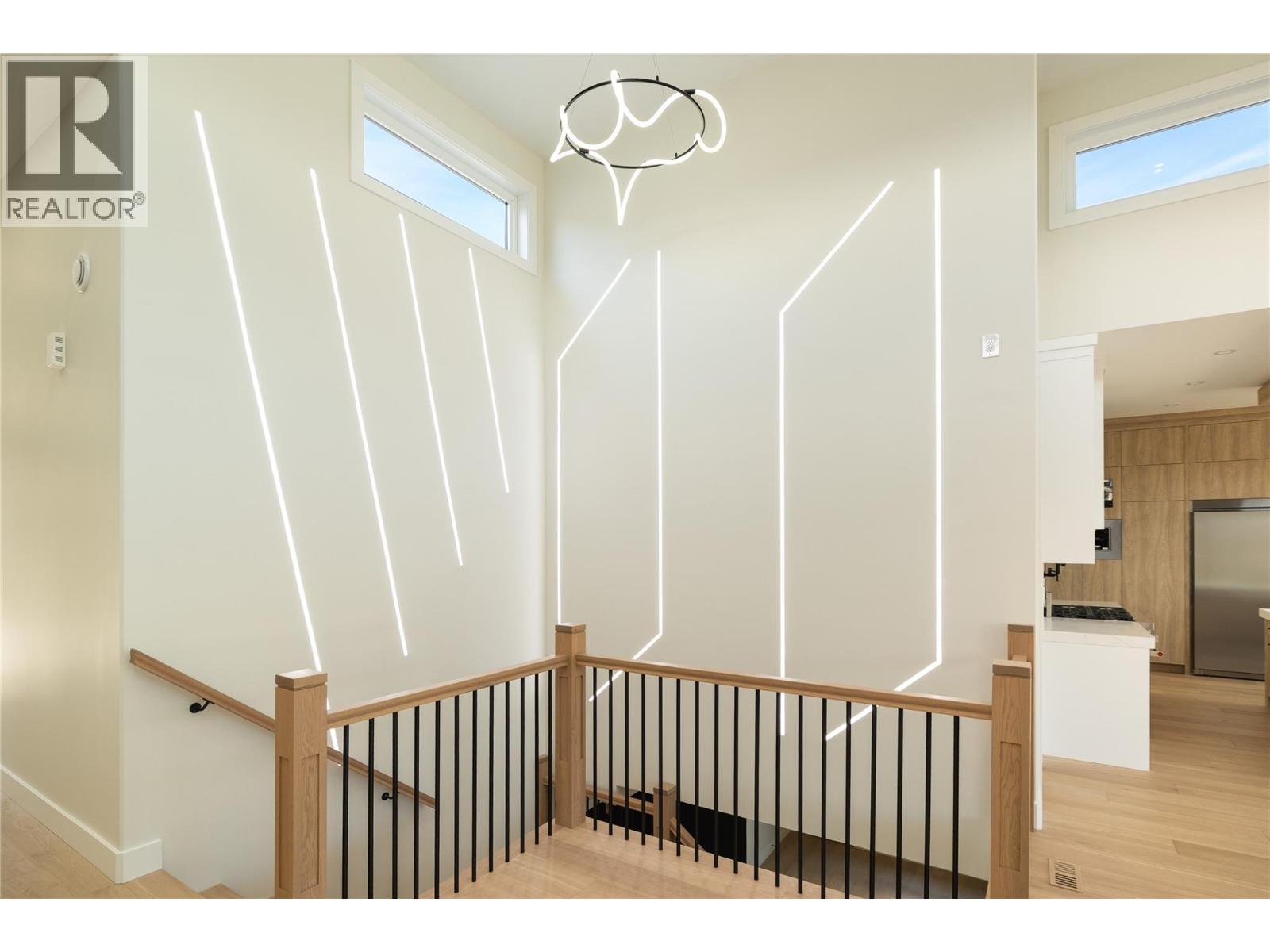  979 Loseth Drive, Kelowna