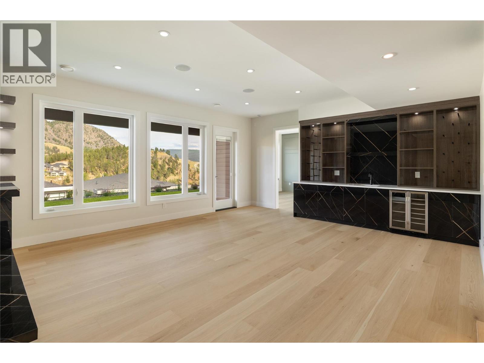 979 Loseth Drive - 45