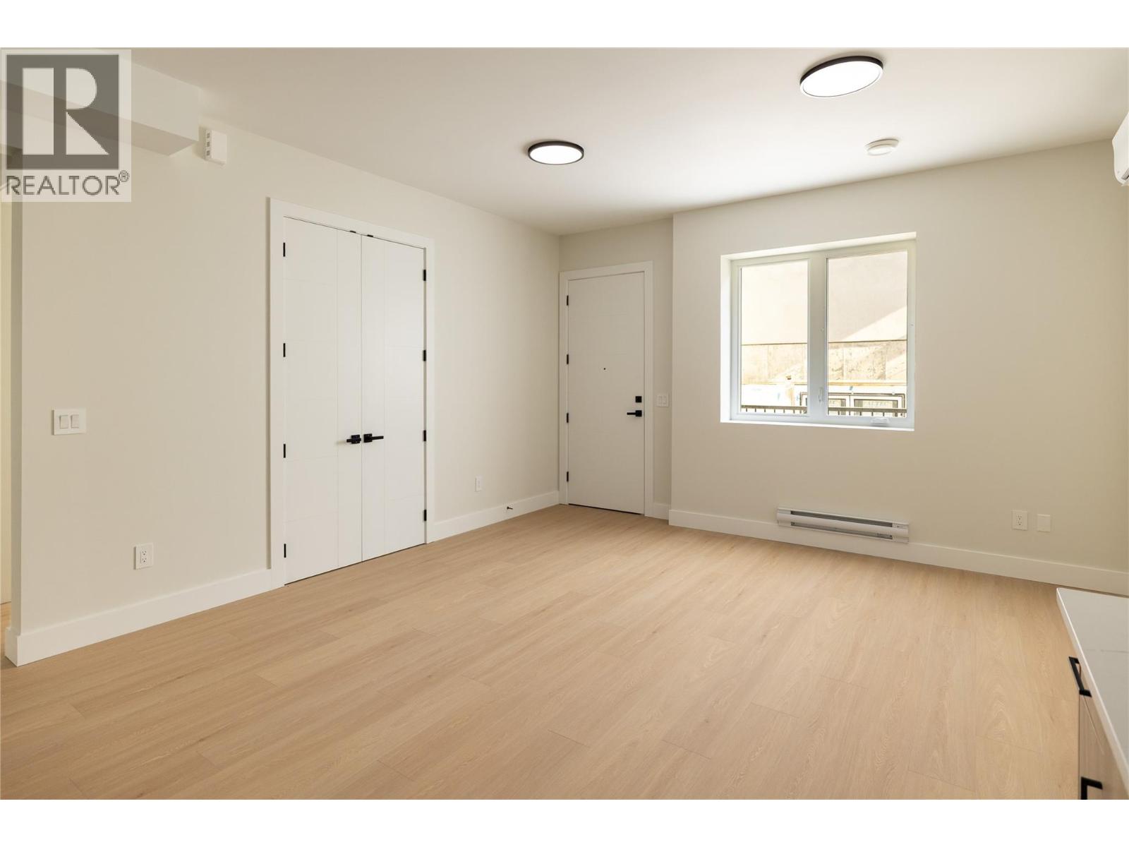 979 Loseth Drive - 66