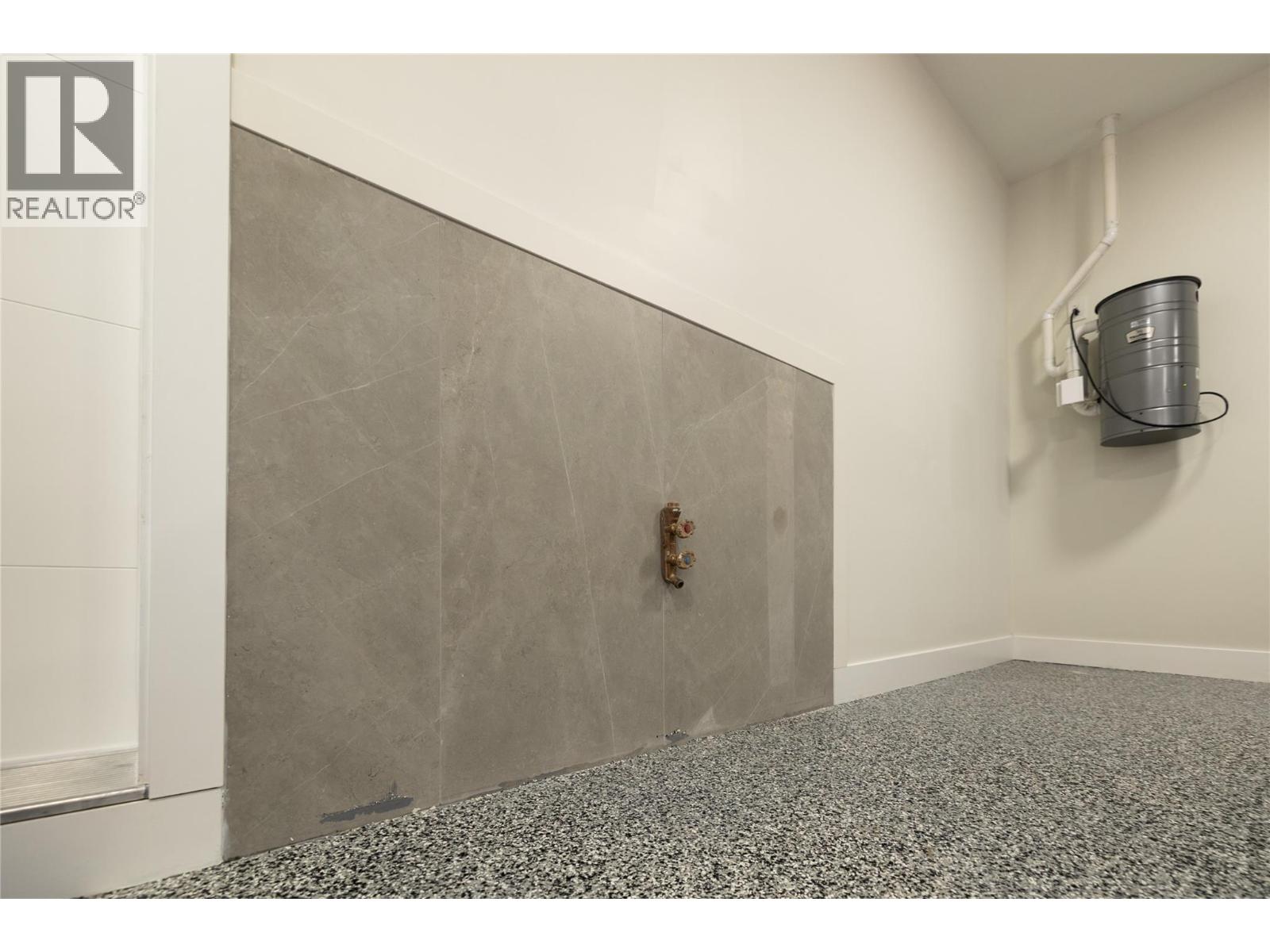  979 Loseth Drive, Kelowna
