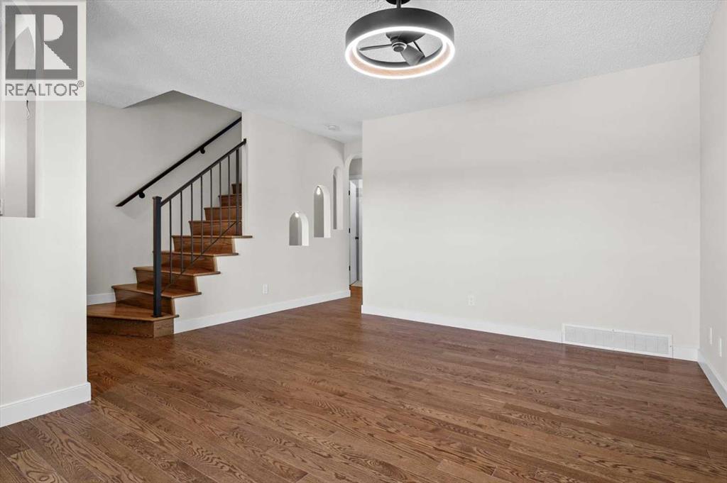 73 Sunvale Crescent SE - 7