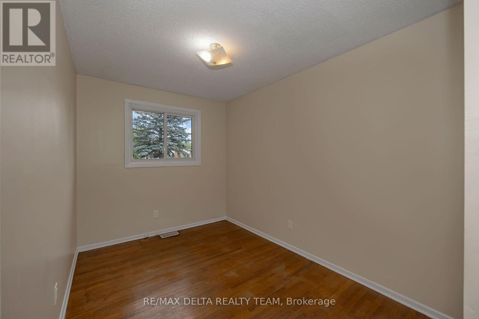 278 GLENEAGLES AVENUE - 21