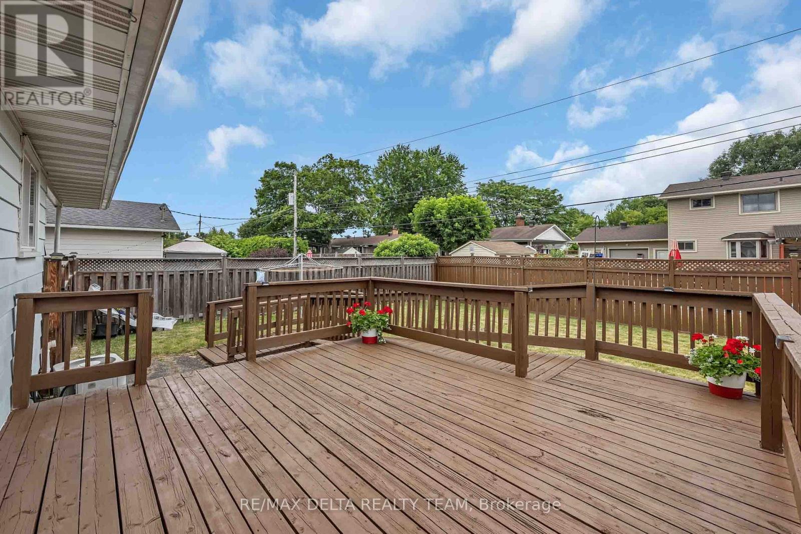 278 GLENEAGLES AVENUE - 24
