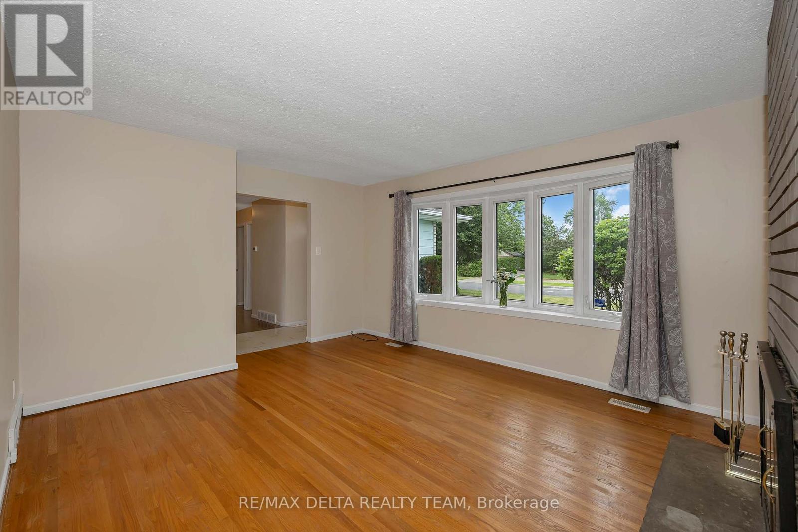 278 GLENEAGLES AVENUE - 5