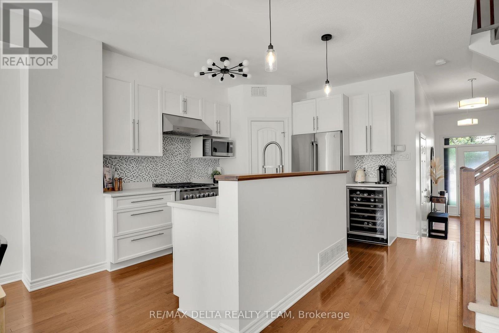 321 WIDGEON WAY, Ottawa. Luxury613. By Peter Sagos - Image 16