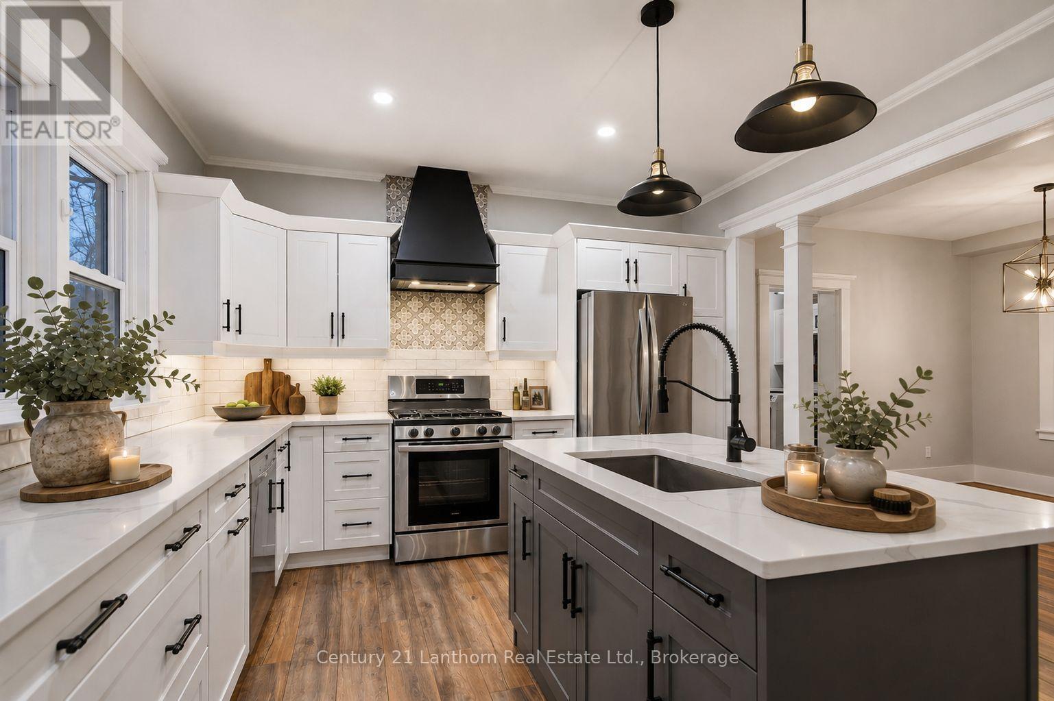 320 GRAND ROAD - 10