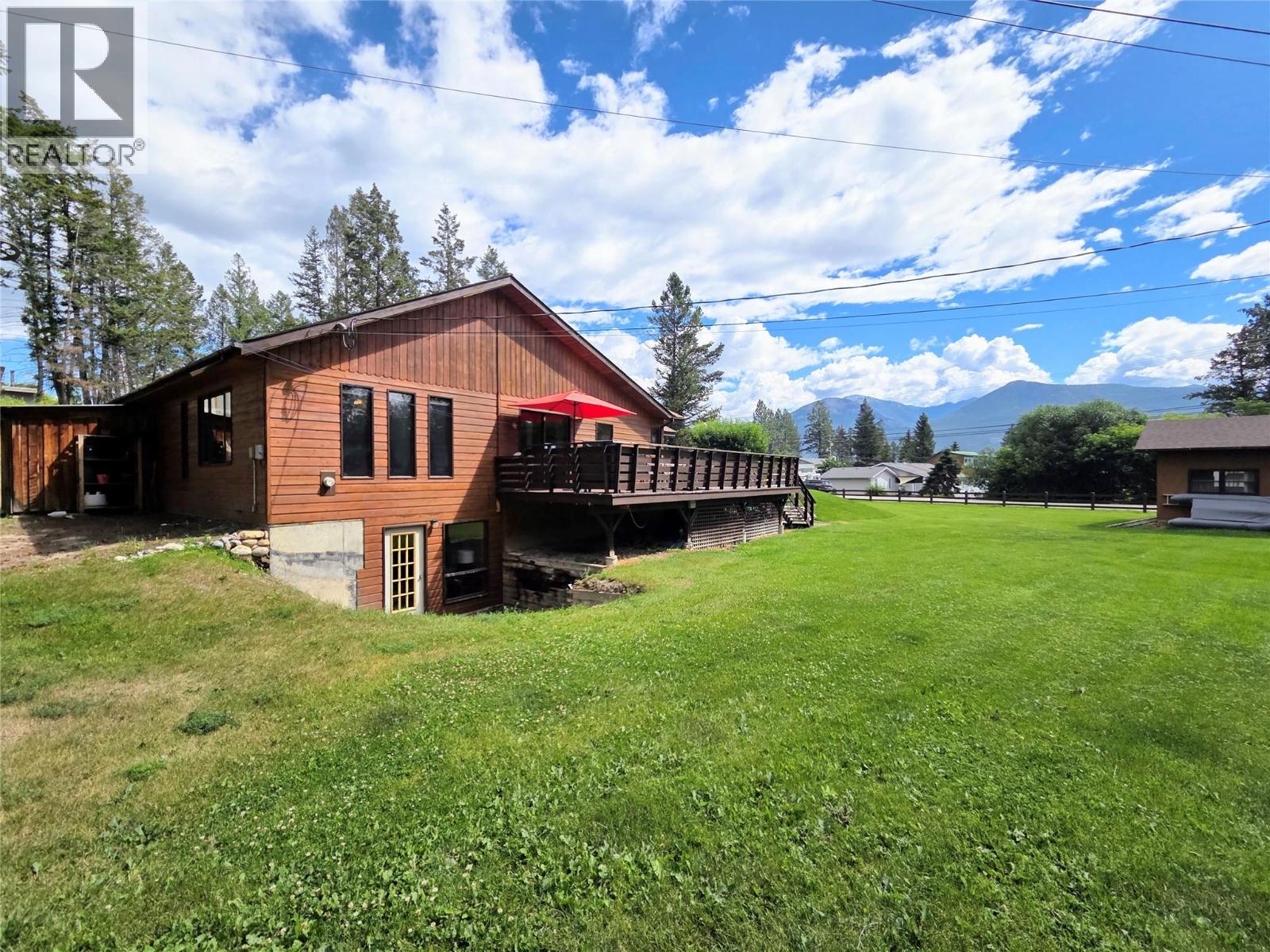 2110 13th Avenue, Invermere